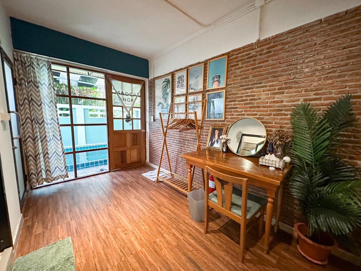 T-House Bkk 2Floors Near Bts With Swimming Pool And Free Wifi Hotel Bangkok Eksteriør billede